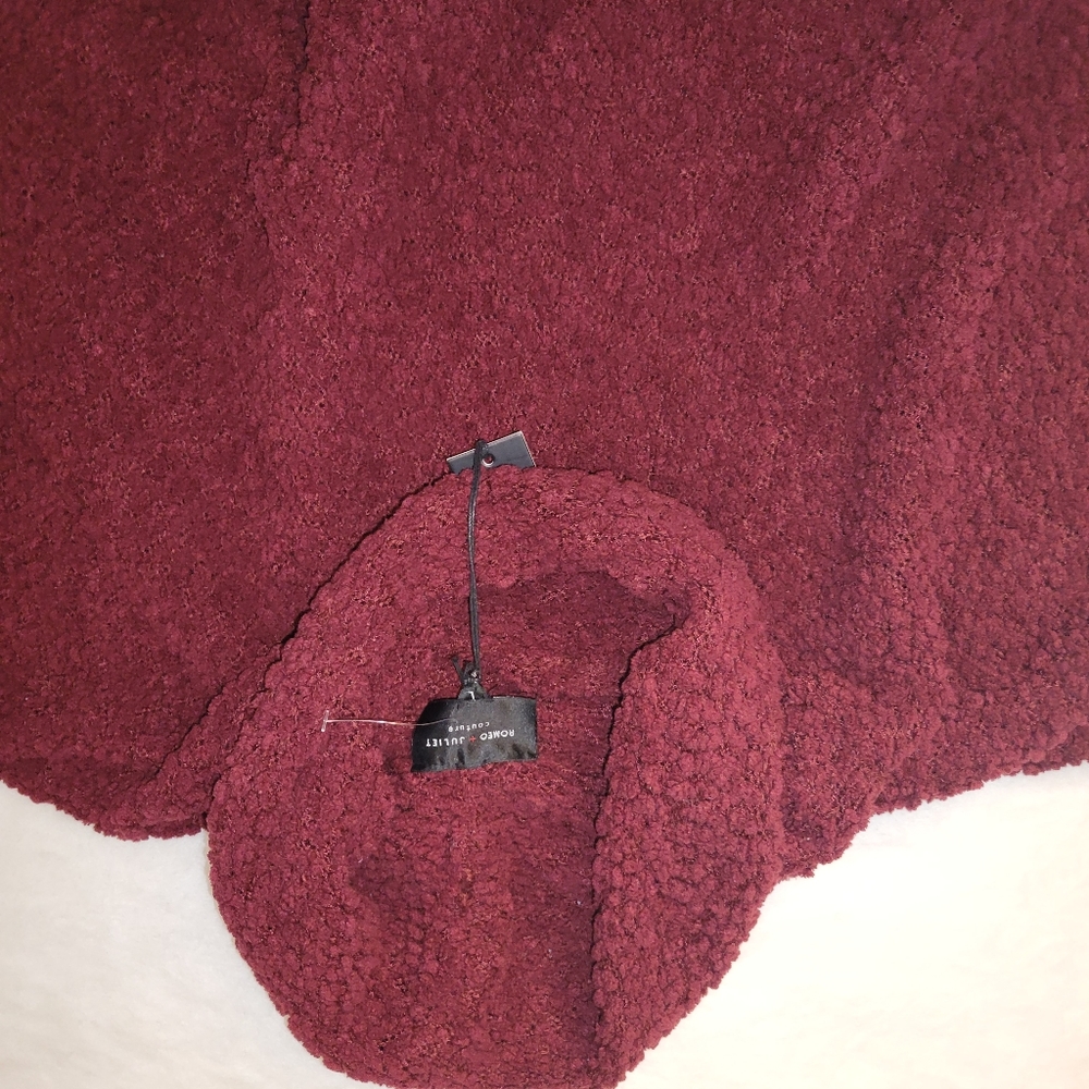 SWEATER.. - Picture 4 of 5